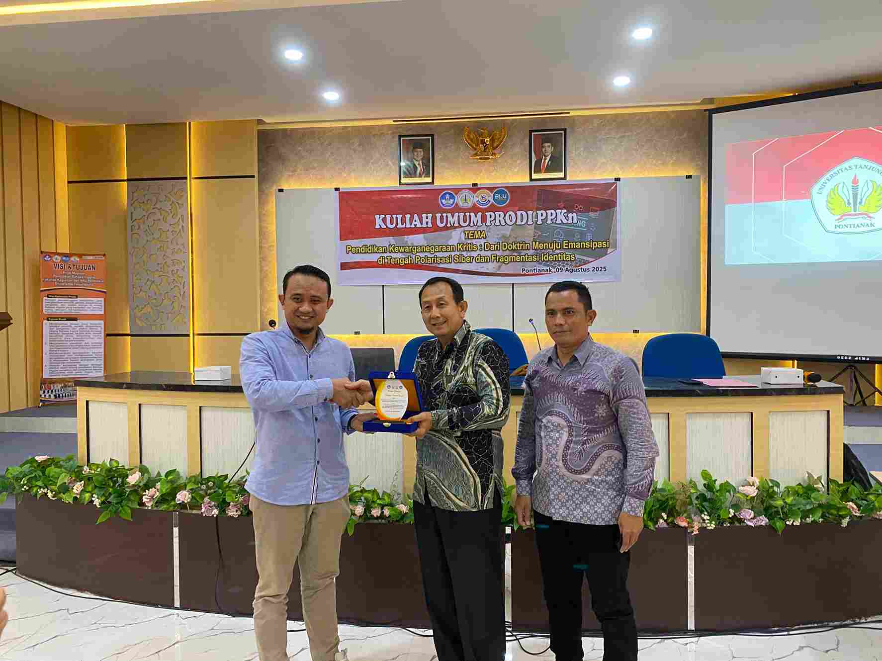 Kaprodi PPKn UMS Paparkan Pendidikan Kewarganegaraan Kritis di FKIP Untan
