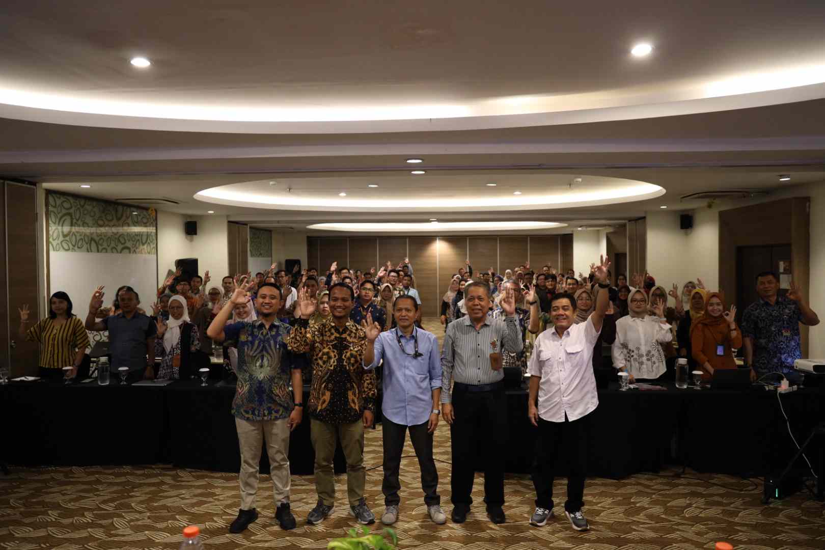 Dosen PPKn UMS Jadi Narasumber Asistensi Penyusunan Proposal Penelitian dan Pengabdian Dosen Pemula LLDIKTI Wilayah VI Dosen PPKn UMS Jadi Narasumber Asistensi Penyusunan Proposal Penelitian dan Pengabdian Dosen Pemula LLDIKTI Wilayah VI