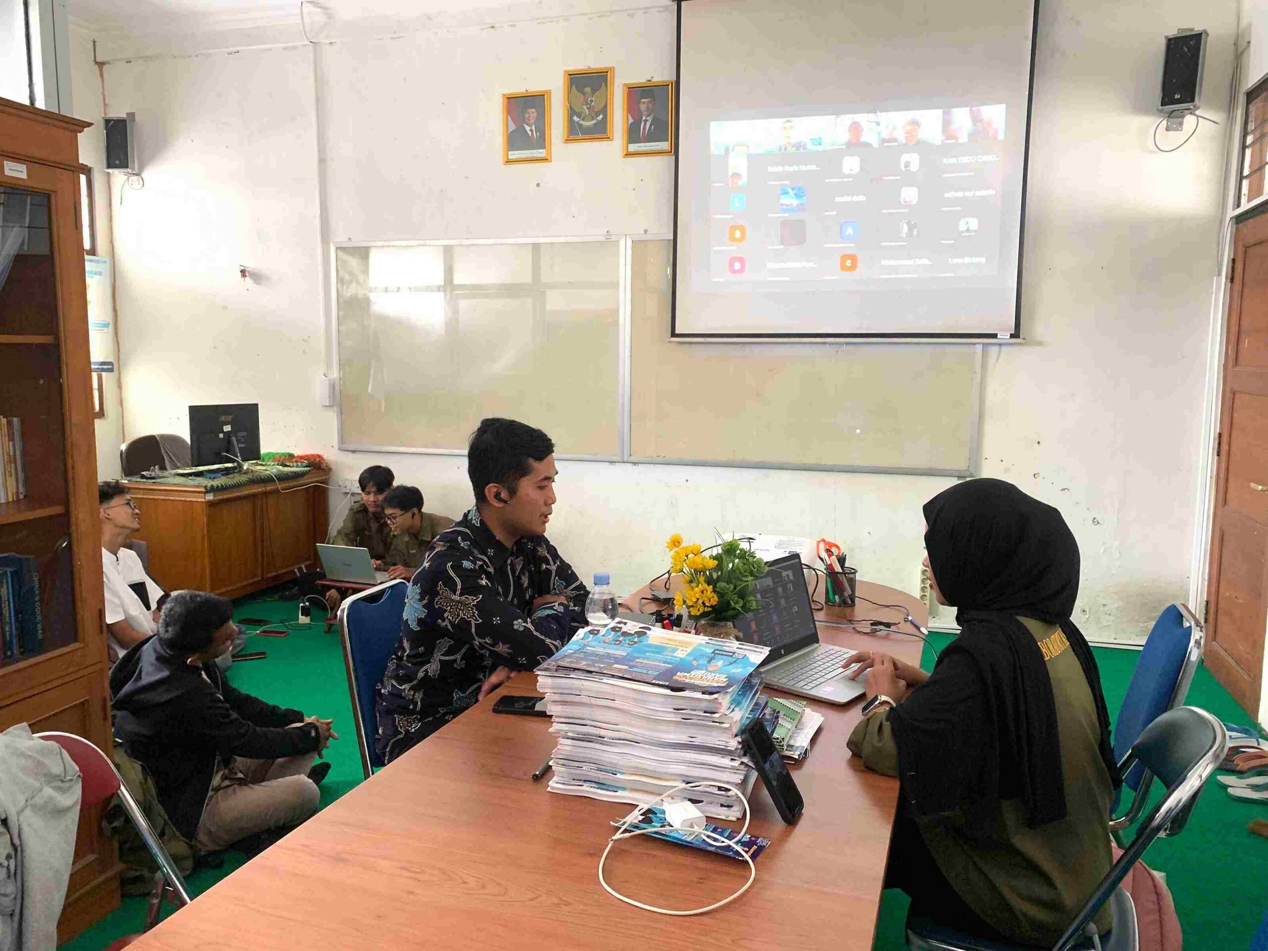 Pelatihan Mendeley & Pengenalan PKM Pelatihan Mendeley & Pengenalan PKM